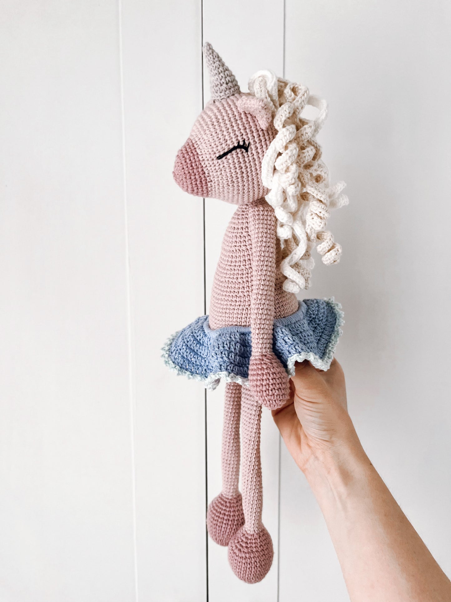 Elle the unicorn (US)